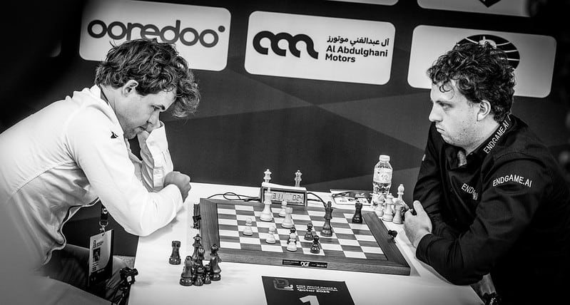 Carlsen recupera con claridad su corona en el Mundial de ajedrez rápido