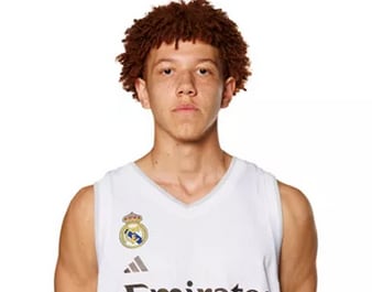 España nacionaliza al alero Rhys Selby Robinson, de 15 años y joya del Madrid