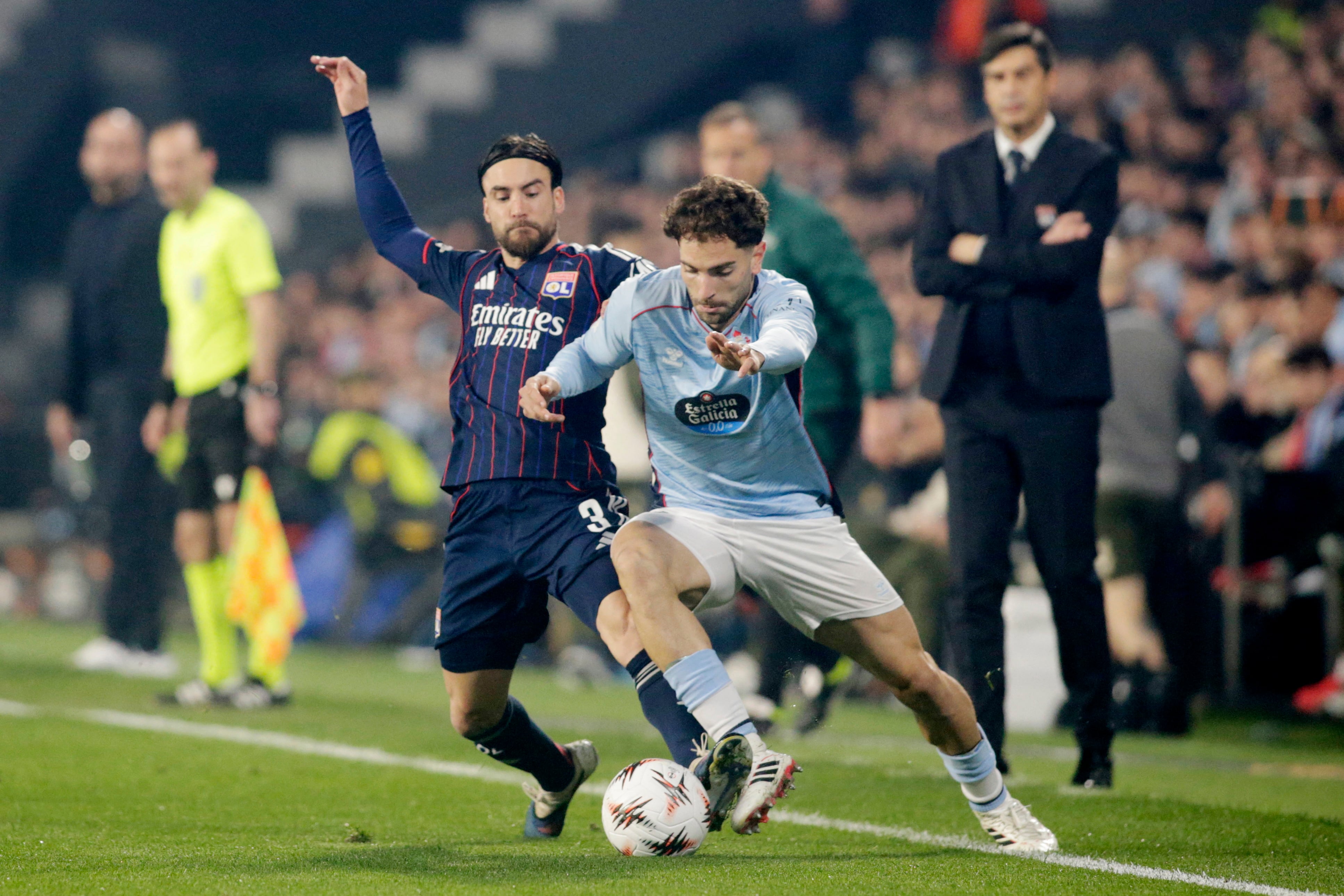 El Celta se sostiene con diez ante el Lyon