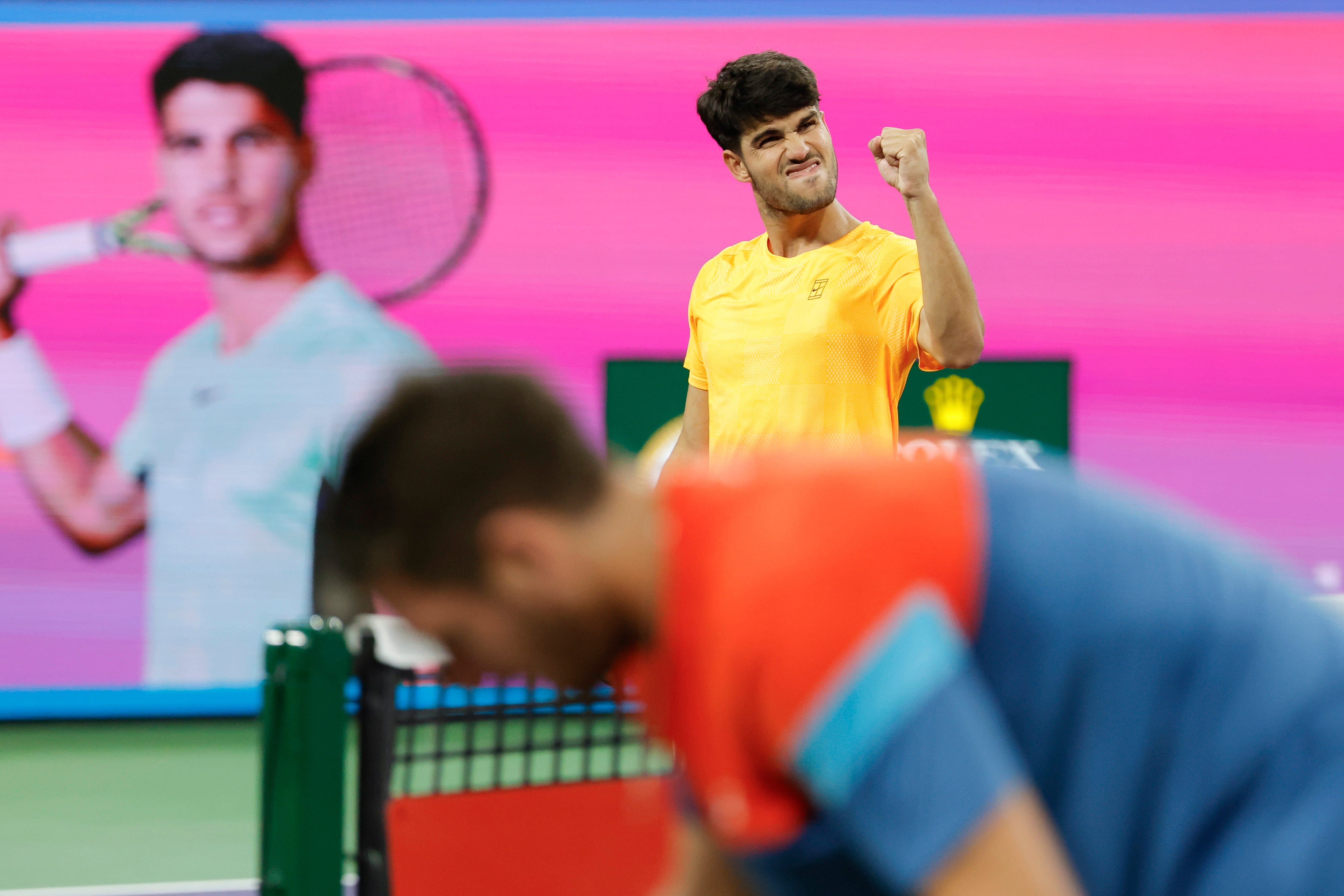 Con brillos o sin ellos, Alcaraz es una garantía: despacha a Norrie y alcanza otras semifinales